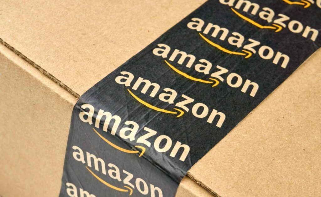 Image en vedette pour  Les bénéfices d’Amazon ont augmenté de près de 200 % depuis le début de la pandémie de COVID-19